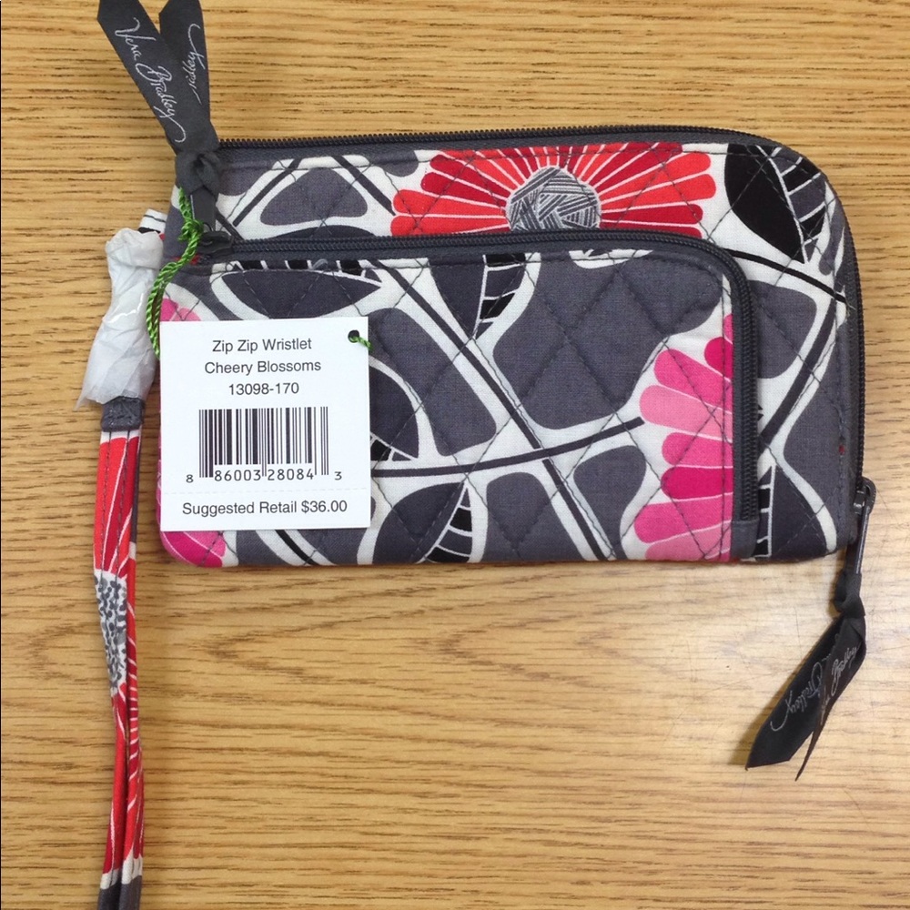 BNWT Vera Bradley Wristlet
